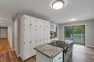 16 Old Manchester Rd, Amherst, NH 03031 - Photo 6