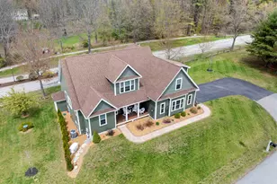 22 Darwin Pl, Laconia, NH 03246 - Photo 2