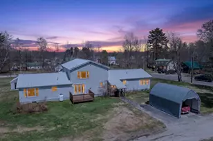 13 Harrigan St, Bethlehem, NH 03574 - Photo 2