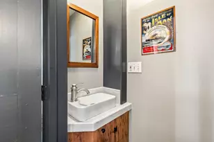 244 New Castle Ave, Portsmouth, NH 03801 - Photo 6