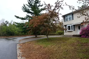 3 Kerri Ln, Hooksett, NH 03106 - Photo 2