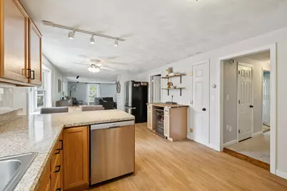 8 Queens Way, Merrimack, NH 03054 - Photo 10