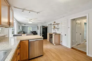 8 Queens Way, Merrimack, NH 03054 - Photo 10
