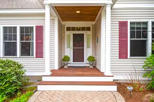 9 Tarleton Ln, Amherst, NH 03031 - Photo 2