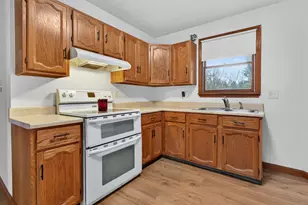 414 Fremont Rd, Chester, NH 03036 - Photo 16