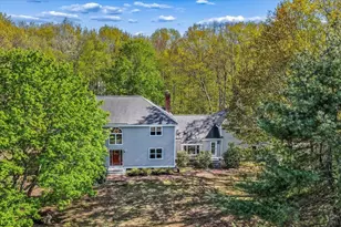 44 Brick Mill Rd, Bedford, NH 03110 - Photo 2