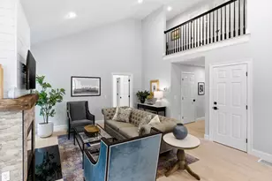 28 Greenvale Dr, Stratham, NH 03885 - Photo 12