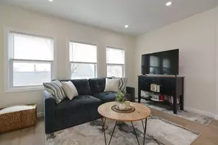 493 Manchester St, Manchester, NH 03103 - Photo 2