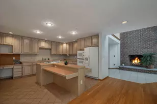 2 Blue Heron Ln, Deerfield, NH 03037 - Photo 8