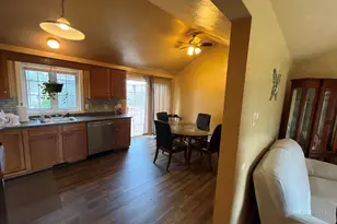 223 S Main St, Seabrook, NH 03874 - Photo 6