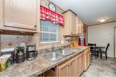 7 D'amours Avenue, Rochester, NH 03839 - Photo 10