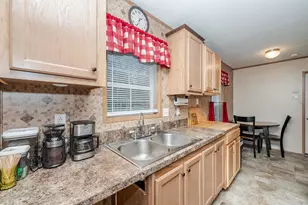 7 D&apos amours Ave, Rochester, NH 03839 - Photo 10