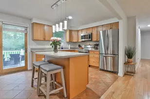 336 New Boston Rd, Bedford, NH 03110 - Photo 16