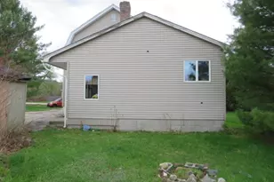 25 Turcotte St, Berlin, NH 03570 - Photo 2