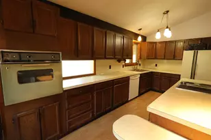 38 Marshall Ave, Hartford, VT 05001 - Photo 22