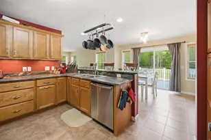 23 Phillips Rd, Sandown, NH 03873 - Photo 16