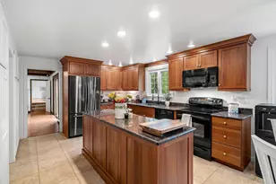 13 Birchwood Circle, Bedford, NH 03110 - Photo 8