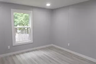 77 Royalcrest Park, Rochester, NH 03867 - Photo 6
