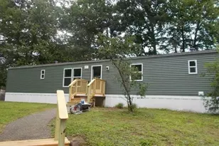 77 Royalcrest Park, Rochester, NH 03867 - Photo 2