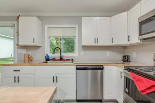 31 Church St, Tilton, NH 03276 - Photo 8