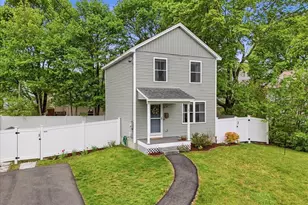 60 Pine St, Rochester, NH 03867 - Photo 2