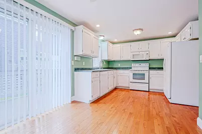 11 Valley West Way, Manchester, NH 03102 - Photo 4
