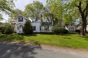 38 Elm St, Charlestown, NH 03603 - Photo 2