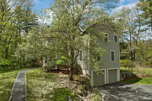 281 New Boston Rd, Bedford, NH 03110 - Photo 4