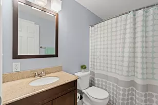 132 English Village Rd, Manchester, NH 03102 - Photo 18