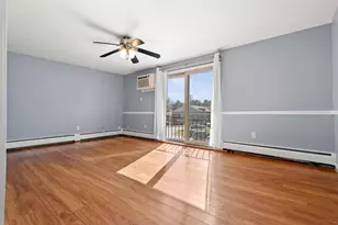 132 English Village Rd, Manchester, NH 03102 - Photo 4