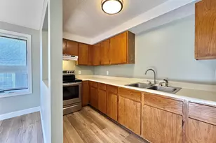 118 Belmont St, Manchester, NH 03104 - Photo 6
