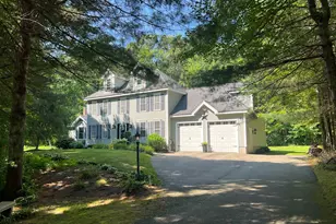 4 Felicia Dr, Newton, NH 03858 - Photo 2