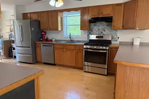 12 Vermont Dr, Hartford, VT 05001 - Photo 4