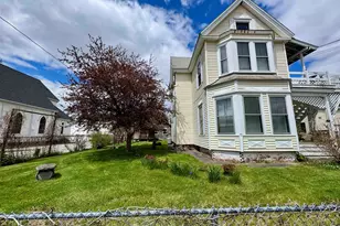 11 Pine St, Haverhill, NH 03785 - Photo 2