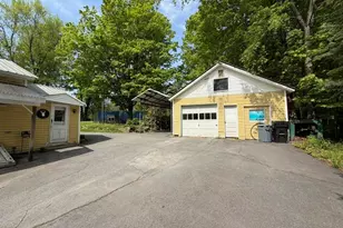 160 Elm St, Claremont, NH 03743 - Photo 4