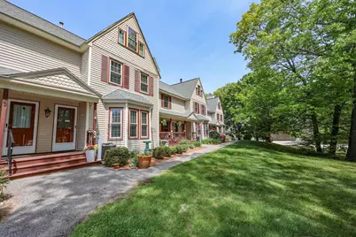 31 Stanstead Place, Nashua, NH 03063 - Photo 2
