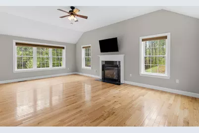 10 Wood Circle, Goffstown, NH 03045 - Photo 18