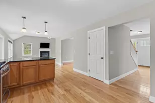 10 Wood Cir, Goffstown, NH 03045 - Photo 12