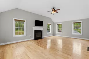 10 Wood Cir, Goffstown, NH 03045 - Photo 16