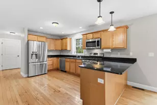 10 Wood Cir, Goffstown, NH 03045 - Photo 6