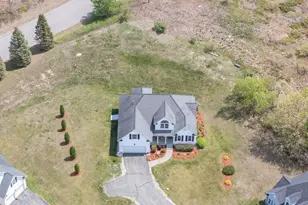 3 S Parrish Dr, Londonderry, NH 03053 - Photo 46