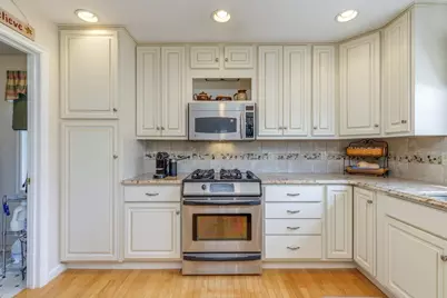 3 South Parrish Drive, Londonderry, NH 03053 - Photo 8