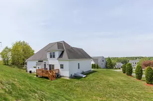 3 S Parrish Dr, Londonderry, NH 03053 - Photo 50