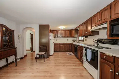 8 Burnham Avenue, Nashua, NH 03064 - Photo 6