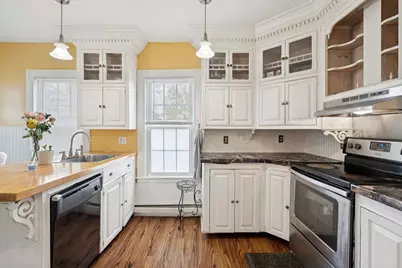 179 Pleasant Street, Claremont, NH 03743 - Photo 4