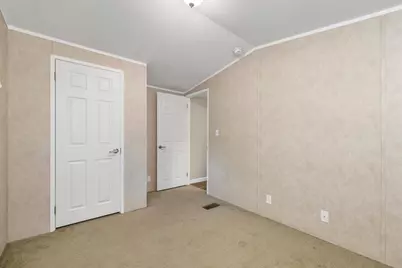 20 East Marina Road, Gilford, NH 03249 - Photo 16