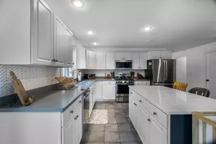 278 Long Hill Rd, Dover, NH 03820 - Photo 14