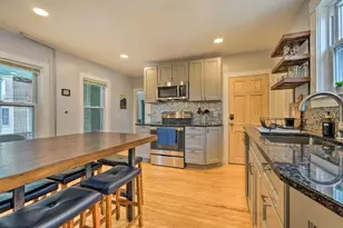 37 Dover St, Keene, NH 03431 - Photo 6