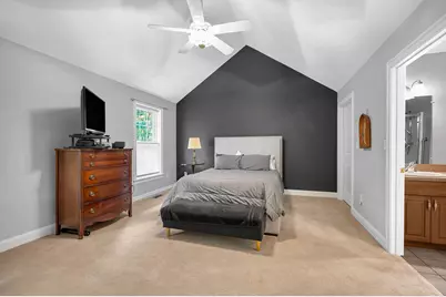 22 Town Village Drive, Salem, NH 03079 - Photo 14