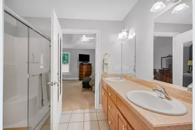 22 Town Village Drive, Salem, NH 03079 - Photo 18